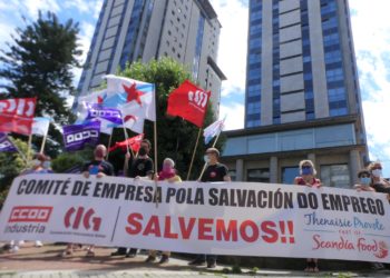 Convocan seis xornadas de folga en Thenaisie para reclamar a implicación da Xunta na conserveira