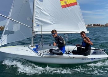 Los gallegos Jacobo García y Toni Ripoll, campeones de España de 420 en Cádiz