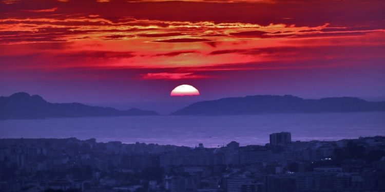 ¿No está la puesta de sol en las Cíes entre las mejores de España?