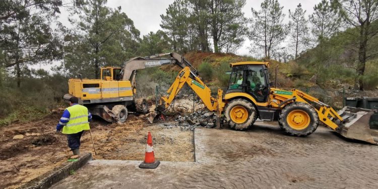 Comezan as obras de renovación do punto limpo de Gondomar