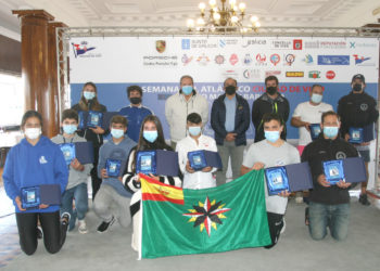 La alerta naranja impide la salida de la flota para competir en la Ría de Vigo