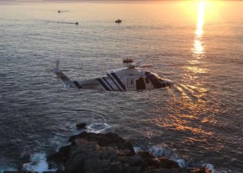 El «Pesca 1» rescata a un hombre de 70 años en Monteferro tras caer a las rocas cuando cogía percebes