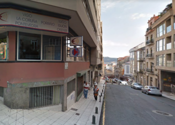 Detenido en Vigo por intentar quitarle la pistola a un policía tras protagonizar un altercado en un bar