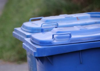 La OCU sitúa a Vigo como la cuarta ciudad de España que mejor recicla papel y cartón