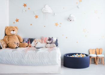 La feliz y creativa tarea de decorar una habitación infantil