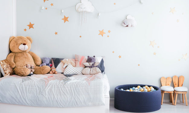 La feliz y creativa tarea de decorar una habitación infantil