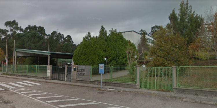 Los colegios de Vigo con más casos de Covid-19 reducen sus contagios, que se disparan en Tomiño