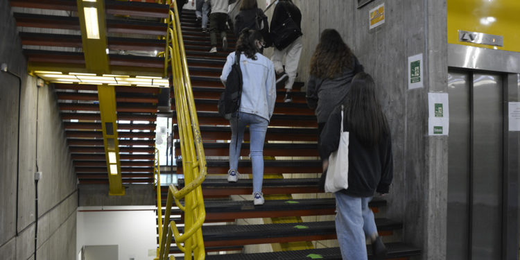 A Xunta envía 16.000 test rápidos á Universidade de Vigo para completar un cribado de Covid-19 entre o alumnado