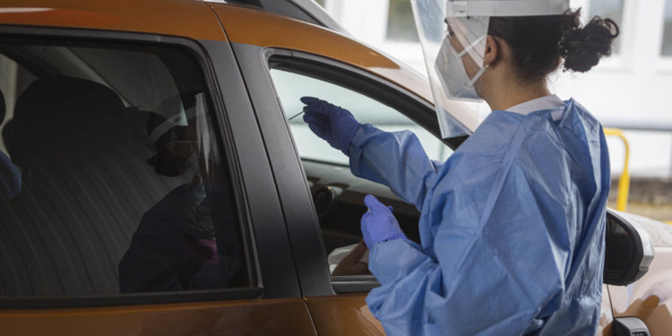 El área sanitaria de Vigo retoma la reducción de pacientes activos pese a sumar 139 contagios nuevos de Covid-19