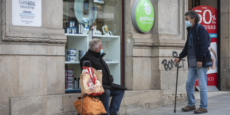 Los nuevos contagios de Covid-19 vuelven a bajar del centenar en el área de Vigo, pero suben las hospitalizaciones
