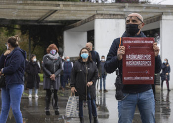 La hostelería de Vigo lleva sus protestas ante la Xunta de Galicia