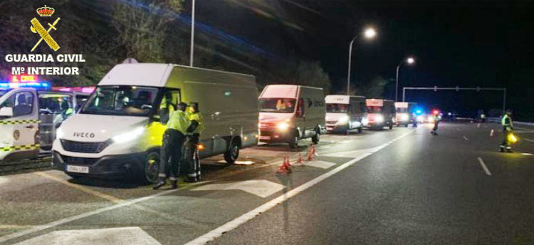 Detectan una veintena de infracciones en un control de transporte de mercancías en la  A-52