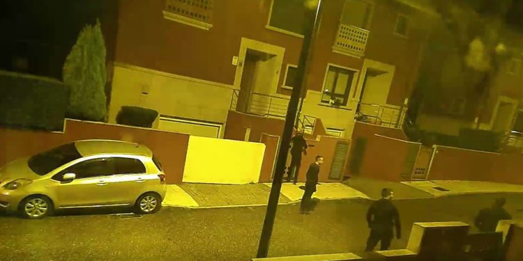 El detenido por el robo a una casa en Vigo ingresa en prisión tras ser identificado por otros 28 asaltos en la comarca