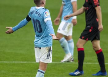 Aspas: «Tenemos que mirarnos más al ombligo y menos al entrenador, llevamos cuatro en dos temporadas, algo hacemos mal»