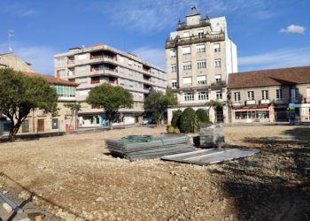 O Concello localiza tubaxes de amianto en Bugallal e nega que as obras estean paradas: «Son bulos»