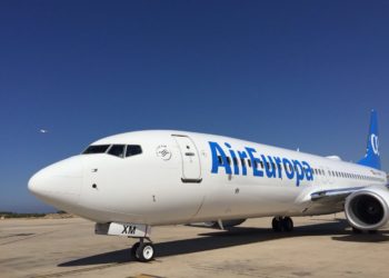 El aeropuerto de Peinador ganará en diciembre dos frecuencias semanales entre Vigo y Madrid