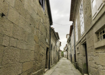 Tui prepara unha guía da hostalería cos servizos de entrega a domicilio e recollida no local