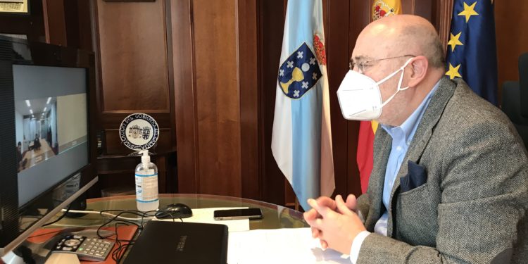 O Goberno acorda ir da man cos sindicatos para manter os postos de traballo en Vulcano