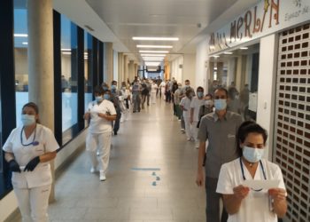 O servizo de limpeza do hospital Álvaro Cunqueiro, en “pé de guerra” para esixir o reforzo do persoal