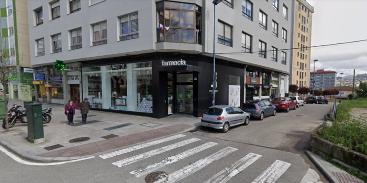 Una mujer acaba en la UCI de Povisa tras sufrir un robo en plena calle