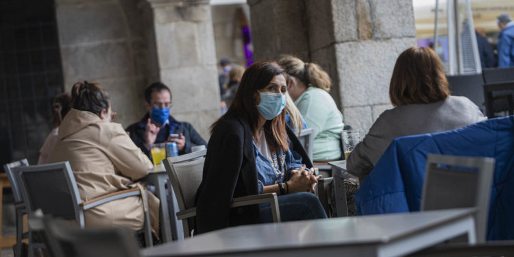 La Xunta autoriza la apertura de la hostelería en Vigo pero con límite de aforo, horario y reuniones