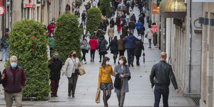 Bajan contagios, casos activos y hospitalizados por Covid-19 en el área sanitaria de Vigo