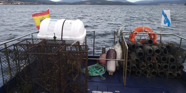 Gardacostas requisa máis de 2.000 quilos de peixe e marisco en operativos de control