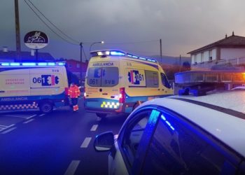 Colisión con tres heridos en Nigrán al chocar un taxi y un todoterreno