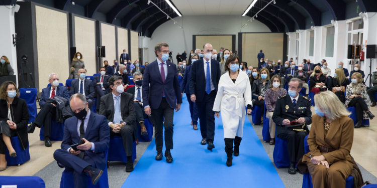 Almuiña ya preside el Puerto de Vigo: «Las infraestructuras actuales son insuficientes»