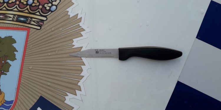 Detenido en Vigo tras asaltar un comercio a punta de navaja y ser perseguido por un conductor