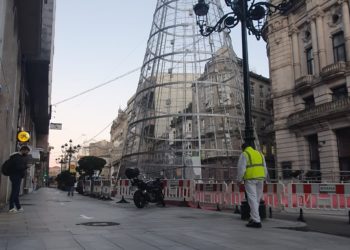 El centro de Vigo amanece con nuevos sentidos únicos de cara a la Navidad