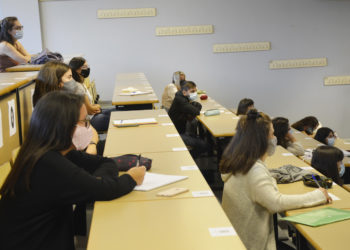 La UVigo alerta de que Galicia gasta entre 178 y 311 millones al año en formar universitarios que emigran