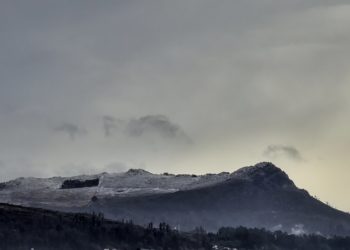 La nieve engalana el Galiñeiro y llega hasta el campus vigués