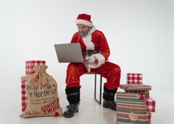 El Gran Vía de Vigo ofrece videollamadas gratuitas con Papá Noel y los Reyes Magos