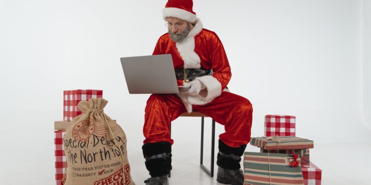 El Gran Vía de Vigo ofrece videollamadas gratuitas con Papá Noel y los Reyes Magos