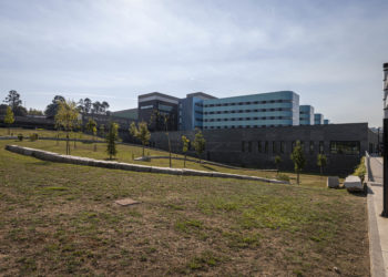 Los hospitales de Vigo suman en un día 21 enfermos con Covid-19 y ya superan los 100 ingresados