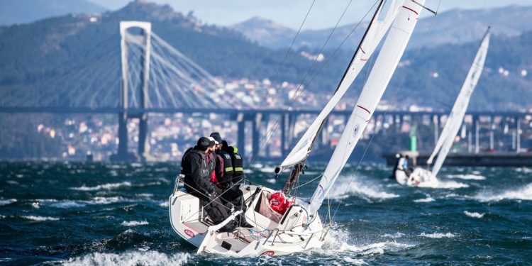 La Ría de Vigo acoge la única regata que se celebra en España este fin de semana