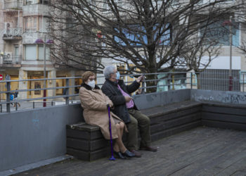 El área sanitaria de Vigo suma su tercer día seguido por encima de los 300 contagios diarios de Covid