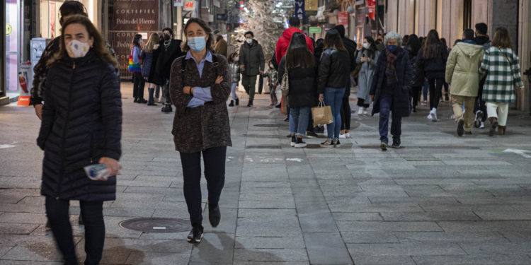 El área sanitaria de Vigo bate su récord de contagios en un día al superar por primera vez los 300 casos de Covid-19