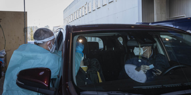 El cribado completado con la población de Baiona detecta ocho positivos tras efectuar 1.968 pruebas