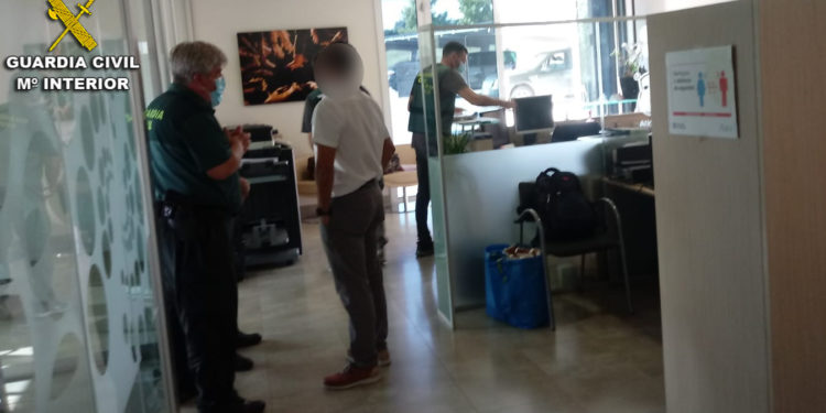 Investigan, por falsificación documental, los envíos de material pirotécnico a un comercio del Baixo Miño