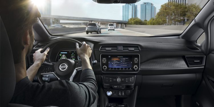 El primer Nissan totalmente eléctrico cumple 10 años