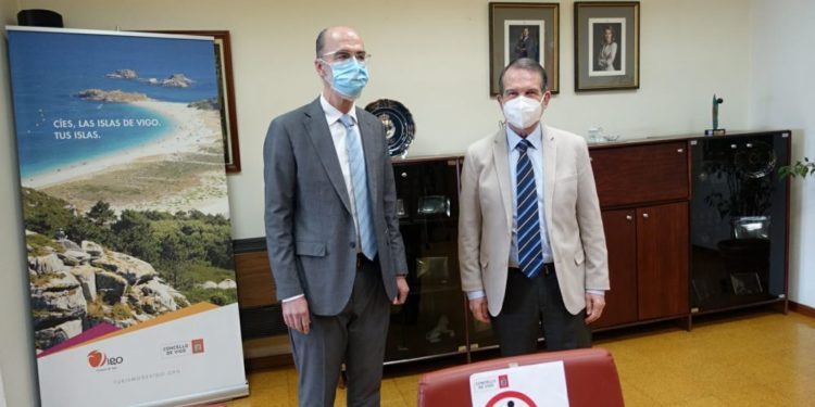 Caballero y Almuíña, primer encuentro para fijar posiciones de partida