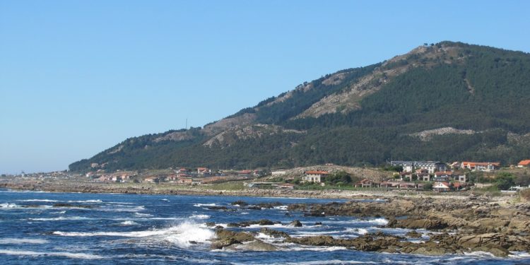 Los contagios alcanzan con fuerza a Oia y se disparan en una residencia de Tui
