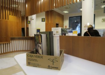 Correos habilita ayudas a los libreros de Vigo con descuentos en sus envíos online
