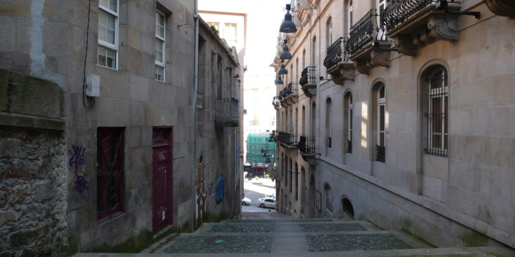Las antiguas escaleras de la Rúa II República