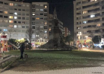 Los héroes de la Reconquista están a oscuras