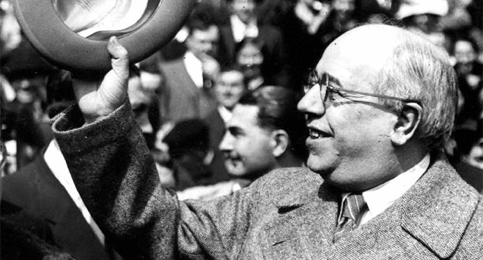 Azaña, enamorado de Vigo: “Es novísimo, rico y a todo lujo”