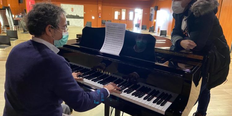 Nigrán compra un piano de cola para a súa futura Escola Municipal de Música