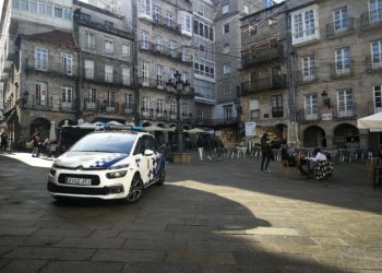 La Policía Local de Vigo detuvo a una persona e impuso 100 denuncias por normativa covid